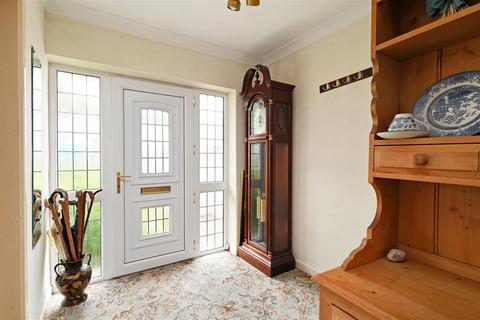 19 Bateman Close, New Whittington, Chesterfield, S43 2DT