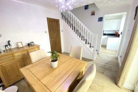 17 Ferguson Way, Oldham, OL4 2SX