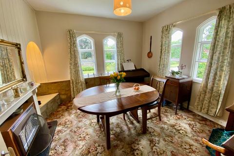 First Floor Flat, Moon Hill Cottage School Lane, Aberford, Leeds, LS25 3BU