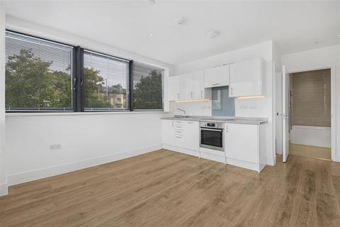 Flat 402, Hanover House, 202 Kings Road, Reading, RG1 4NN