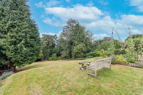 Flat 2, 10 Lansdowne Crescent, Worcester, WR3 8JE