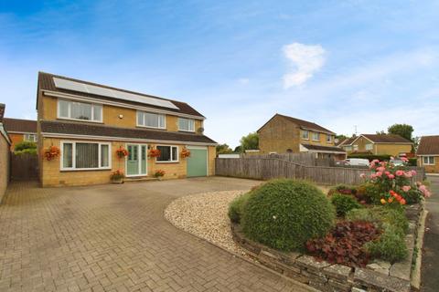 4 bedroom detached house for sale, Orwell Close, Greenmeadow, Swindon, SN25