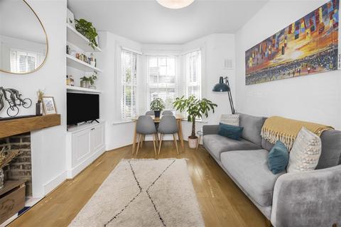 2 bedroom flat for sale, Scotts Road, London E10