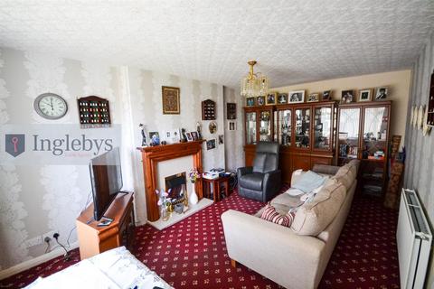 2 bedroom semi-detached bungalow for sale, Helmsley Lawn, Redcar