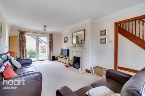 4 bedroom detached house for sale, Honeysuckle Drive, Dereham