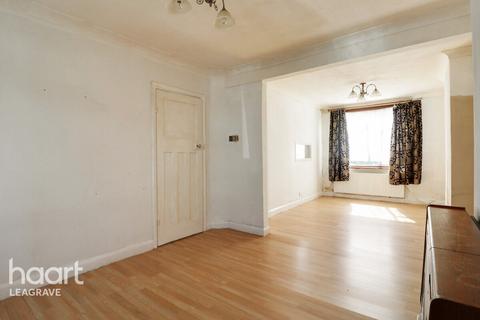 3 bedroom terraced house for sale, Carisbrooke Road, Luton