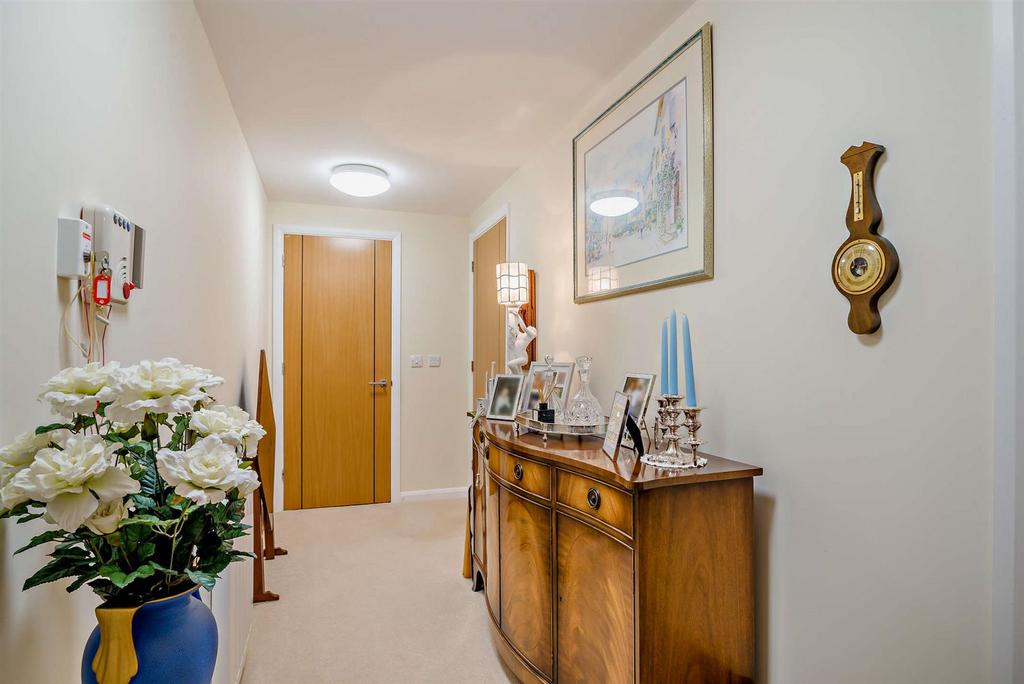 8570718-interior10-800.jpg