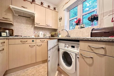 1 bedroom apartment for sale, Branksomewood Road, Fleet, Hampshire, GU51