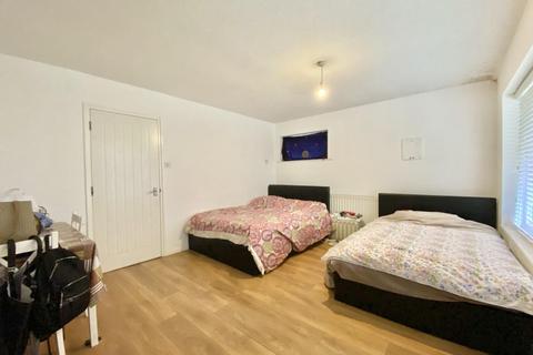 1 bedroom maisonette for sale, Ambleside Walk, Uxbridge, UB8 1XE