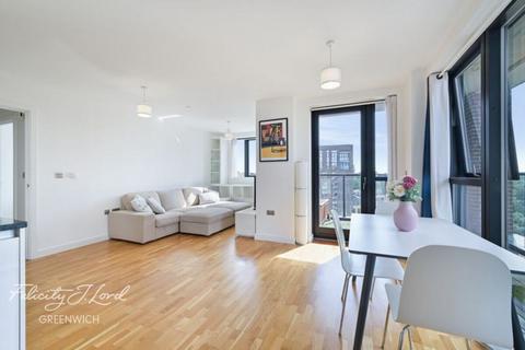 1 bedroom flat for sale, Larkwood Avenue, London, SE10 8GE