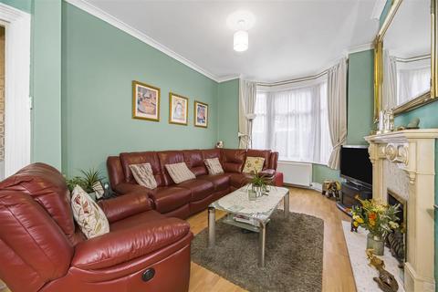 14 Hampton Road, Leytonstone, London, E11 4BZ