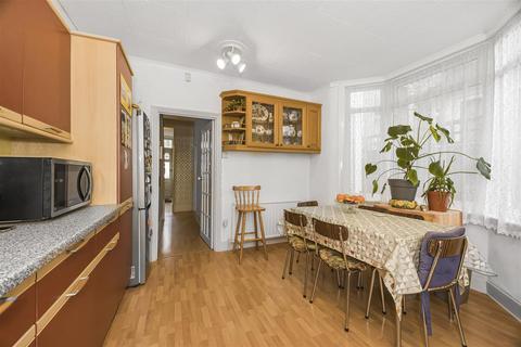 14 Hampton Road, Leytonstone, London, E11 4BZ