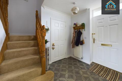 21 Grebe Way, Pickering, YO18 8TL