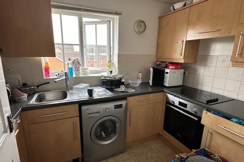 2 bedroom flat for sale, Battalion Way, THATCHAM RG19