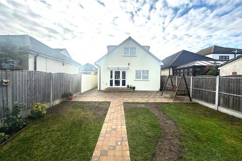 4 bedroom bungalow for sale, Manor Road, Dagenham