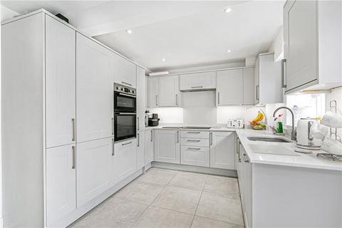 65 Hithermoor Road, Staines, TW19 6AR