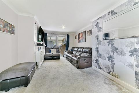 117 Chetwode Road, Tadworth, KT20 5PJ