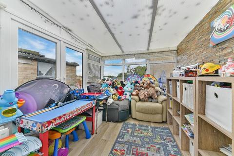 117 Chetwode Road, Tadworth, KT20 5PJ