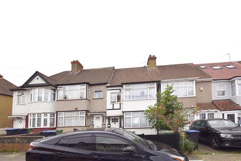 20b Woodside Close, Wembley, HA0 1UJ