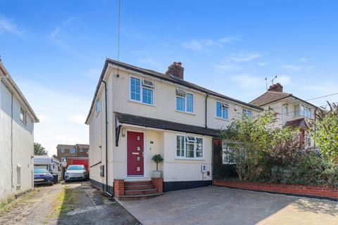 3 bedroom semi-detached house for sale, Vale Rise, Chesham HP5