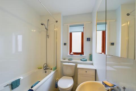 65 Elm Street, Errol, Perth, PH2 7SQ