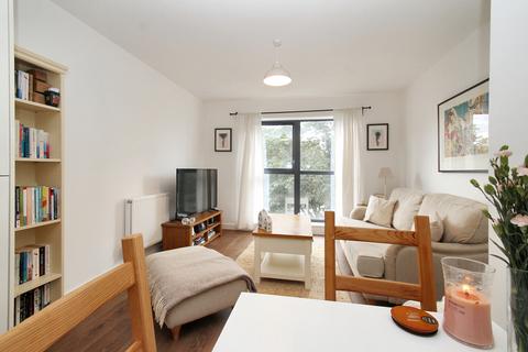 1 bedroom apartment for sale, Dyson Drive, Uxbridge