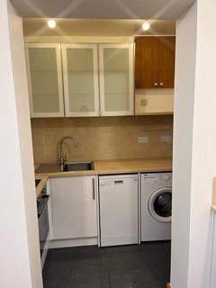 1 bedroom apartment to rent, Gunnersbury Lane, London