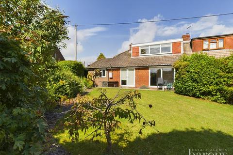 4 bedroom semi-detached bungalow for sale, Hackwood Lane, Basingstoke RG25