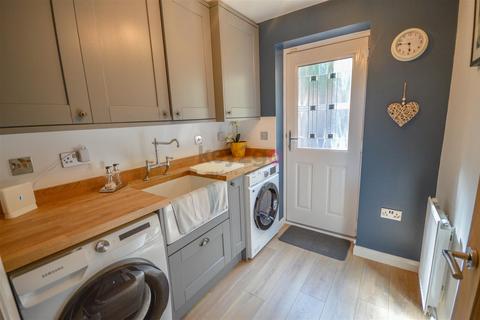 3 bedroom terraced house for sale, Oxclose Park Rise, Halfway, Sheffield, S20