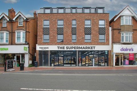 2 bedroom flat for sale, The Nave, High Street, Tonbridge