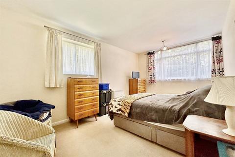 2 bedroom flat for sale, Branksome Park