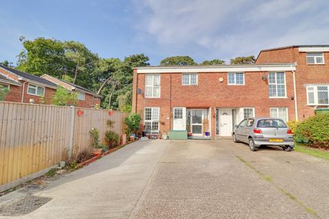 3 bedroom end of terrace house for sale, Church View Close, Sholing