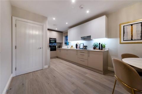 4 bedroom semi-detached house for sale, Beechcroft Close, Staines-upon-Thames, Surrey