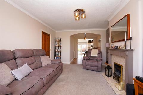 90 Yarlside Road, Barrow-in-furness, LA13 0EU