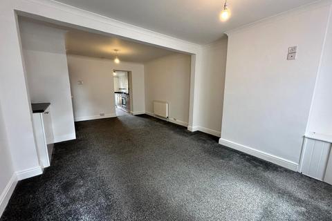 2 bedroom terraced house to rent, Osborne Road, Ashford TN24