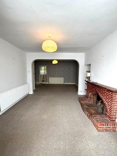 3 bedroom terraced house to rent, Shalford Road, Solihull B92