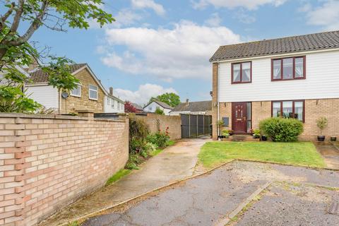 3 bedroom semi-detached house for sale, Links Close, Thurlton