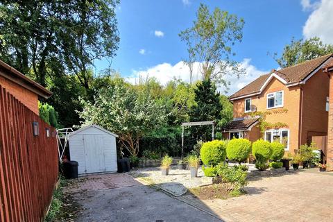 3 bedroom detached house for sale, Picton Gardens, Bridgend, Bridgend County. CF31 3HJ