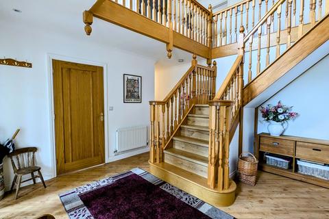 6 bedroom detached house for sale, Bronwydd Arms, Carmarthen, Carmarthenshire.