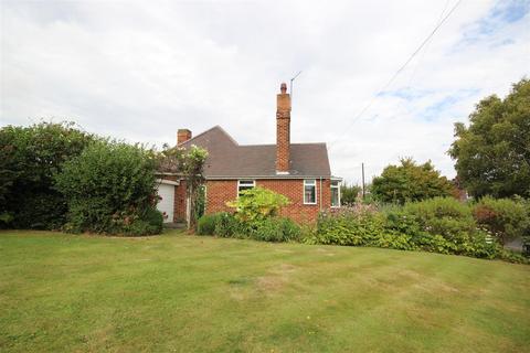 3 bedroom semi-detached bungalow for sale, Humber View, Hessle