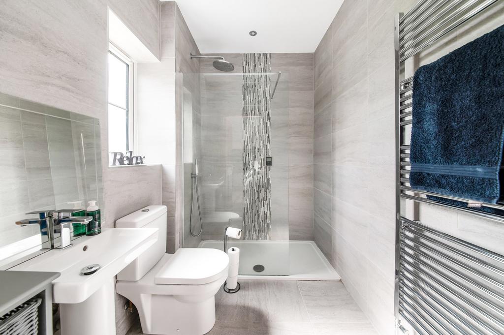En suite shower room