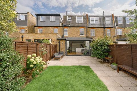 52 Ailsa Avenue, Twickenham, TW1 1NG
