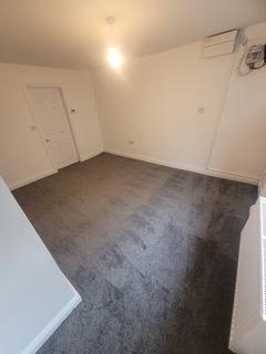 2 bedroom terraced house to rent, Chapel Street, Middlesbrough TS6