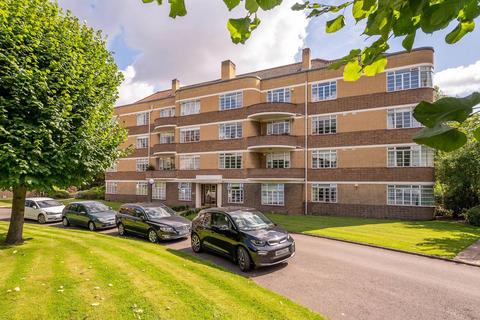 3 bedroom flat for sale, Heath Rise, Putney, London, SW15