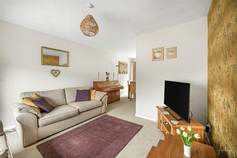 104 Alexander Road, Rhyddings, Neath, SA10 8EG