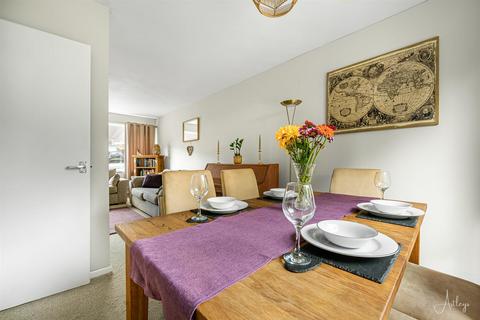 104 Alexander Road, Rhyddings, Neath, SA10 8EG