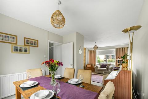 104 Alexander Road, Rhyddings, Neath, SA10 8EG