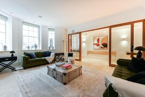 2 bedroom flat to rent, St. Georges Square, London SW1V