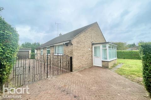 3 bedroom bungalow for sale, Evedon Close, Luton