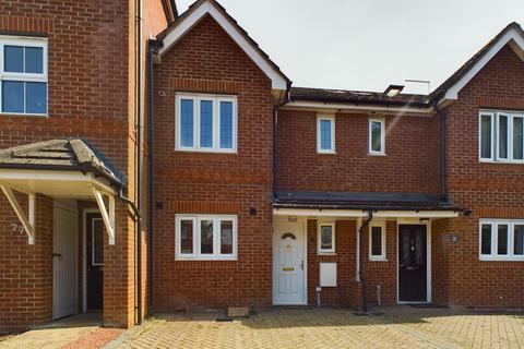 3 bedroom terraced house for sale, Forfield Drive, Beggarwood, Basingstoke, RG22